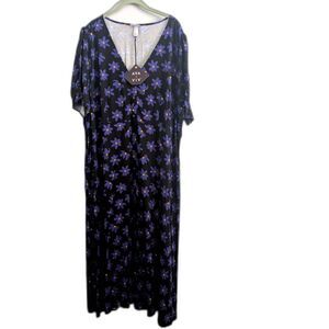 Ava & Viv Pull Over Black/Blue Floral Maxi Dress Size 2X